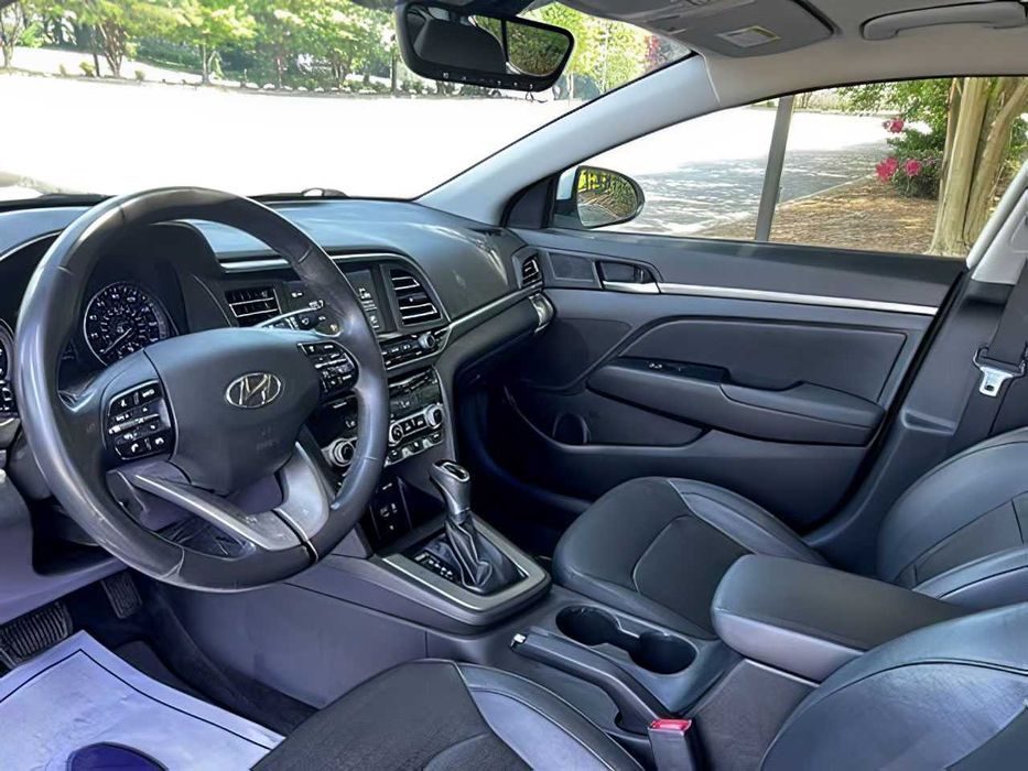 Hyundai Elantra      2020