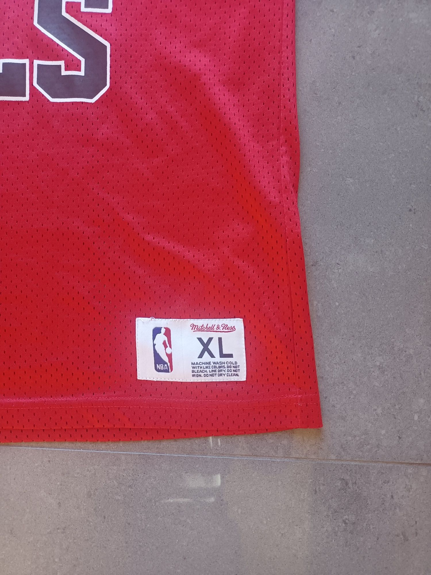 Czerwony bezrękawnik Mitchell&ness Chicago Bulls