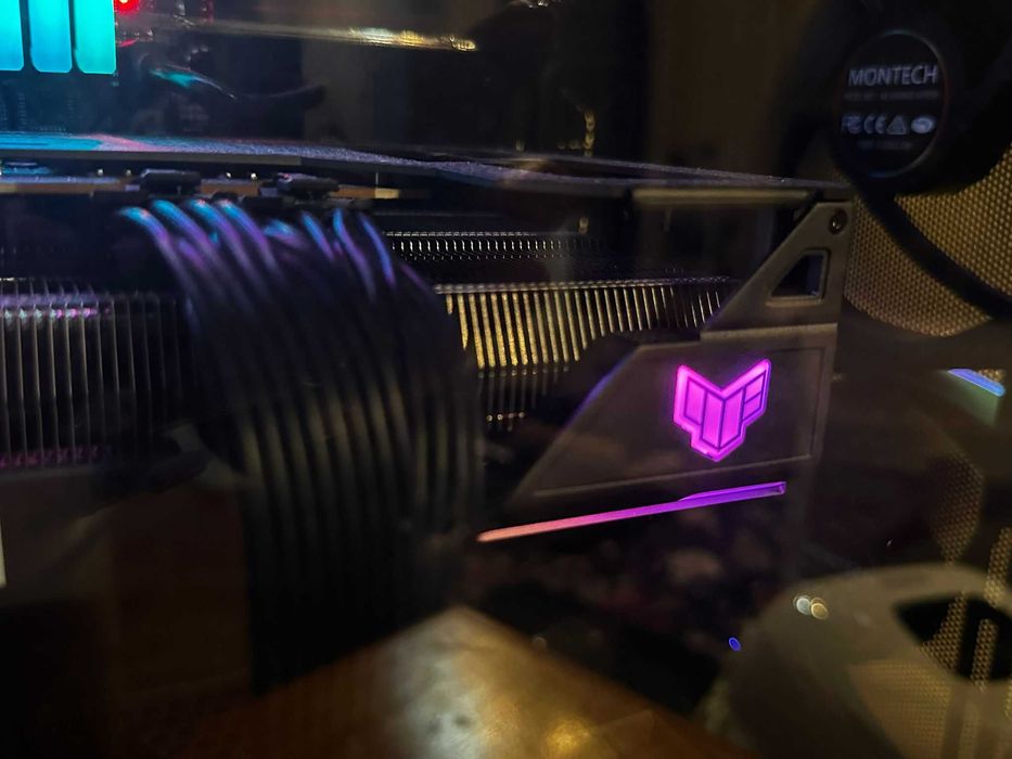 PC Gaming king Mod Ryzen 9 9900X 64Gb DDR5 RX 7800 XT 1TB+ 500GB nvme