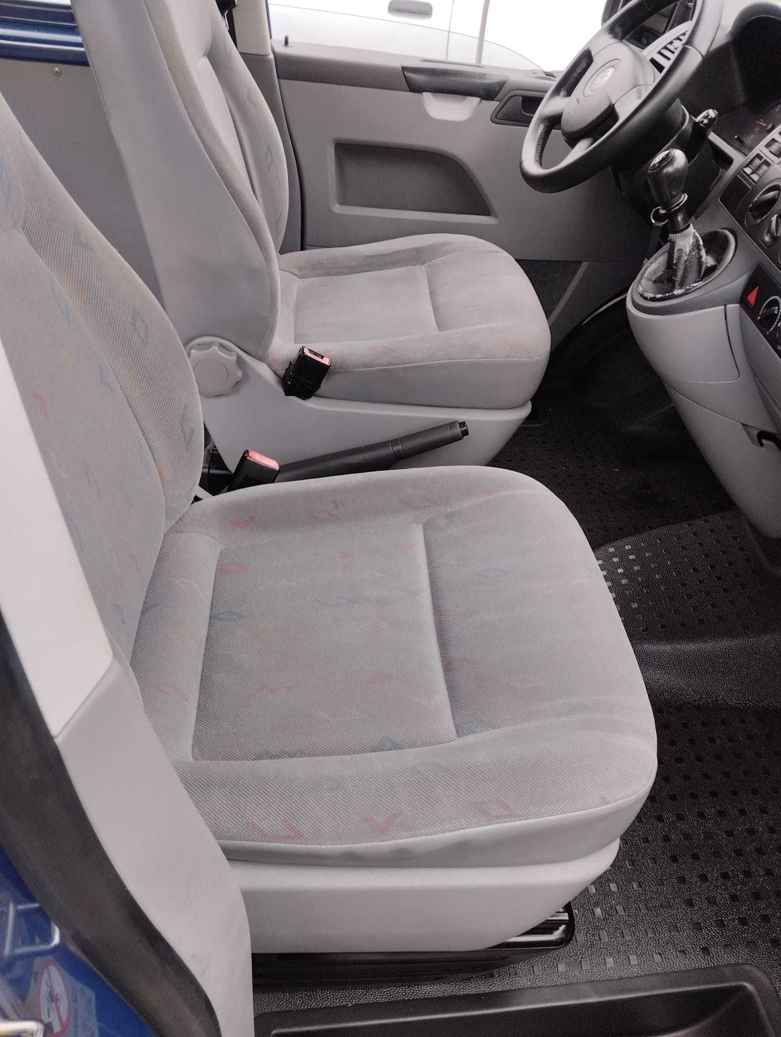 VW Transporter T5 1.9 TDI 9 Lugares versão Longa
