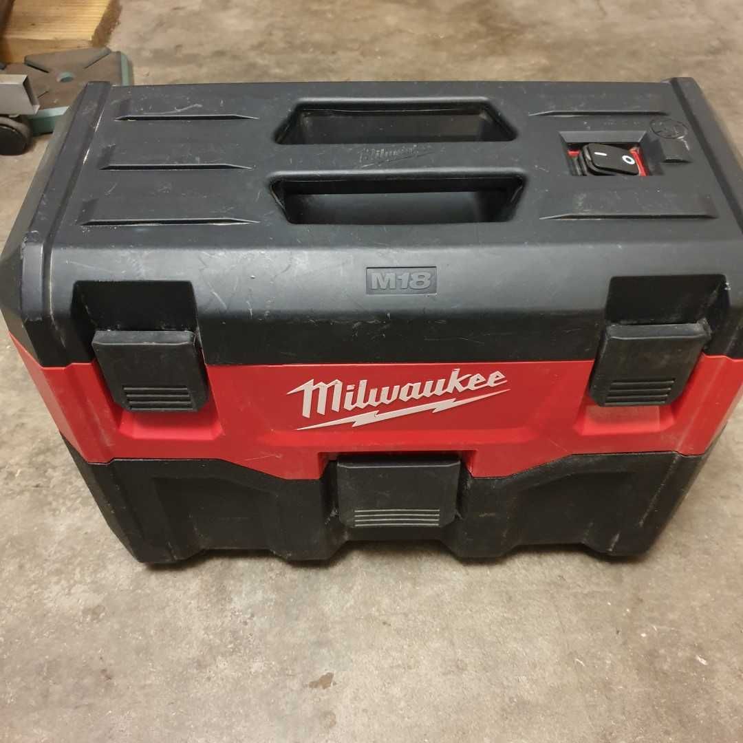 Milwaukee M18 VC2 Odkurzacz na sucho i na mokro