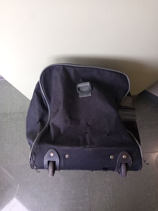 Сумка дорожня на колесах