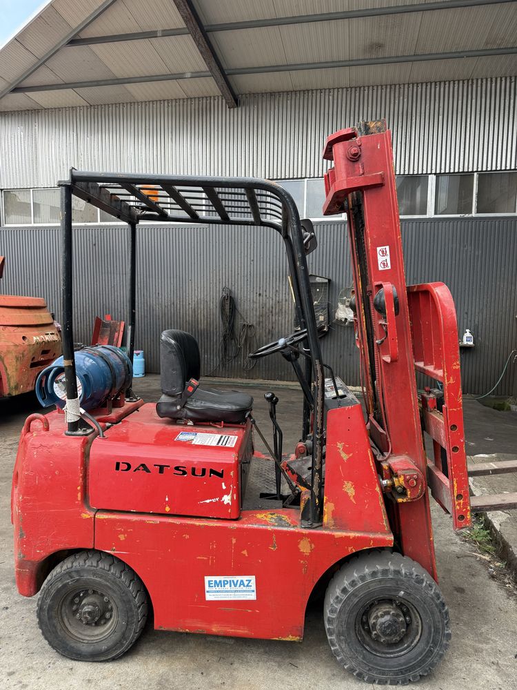 Empilhador datsum 1300kgrs gas