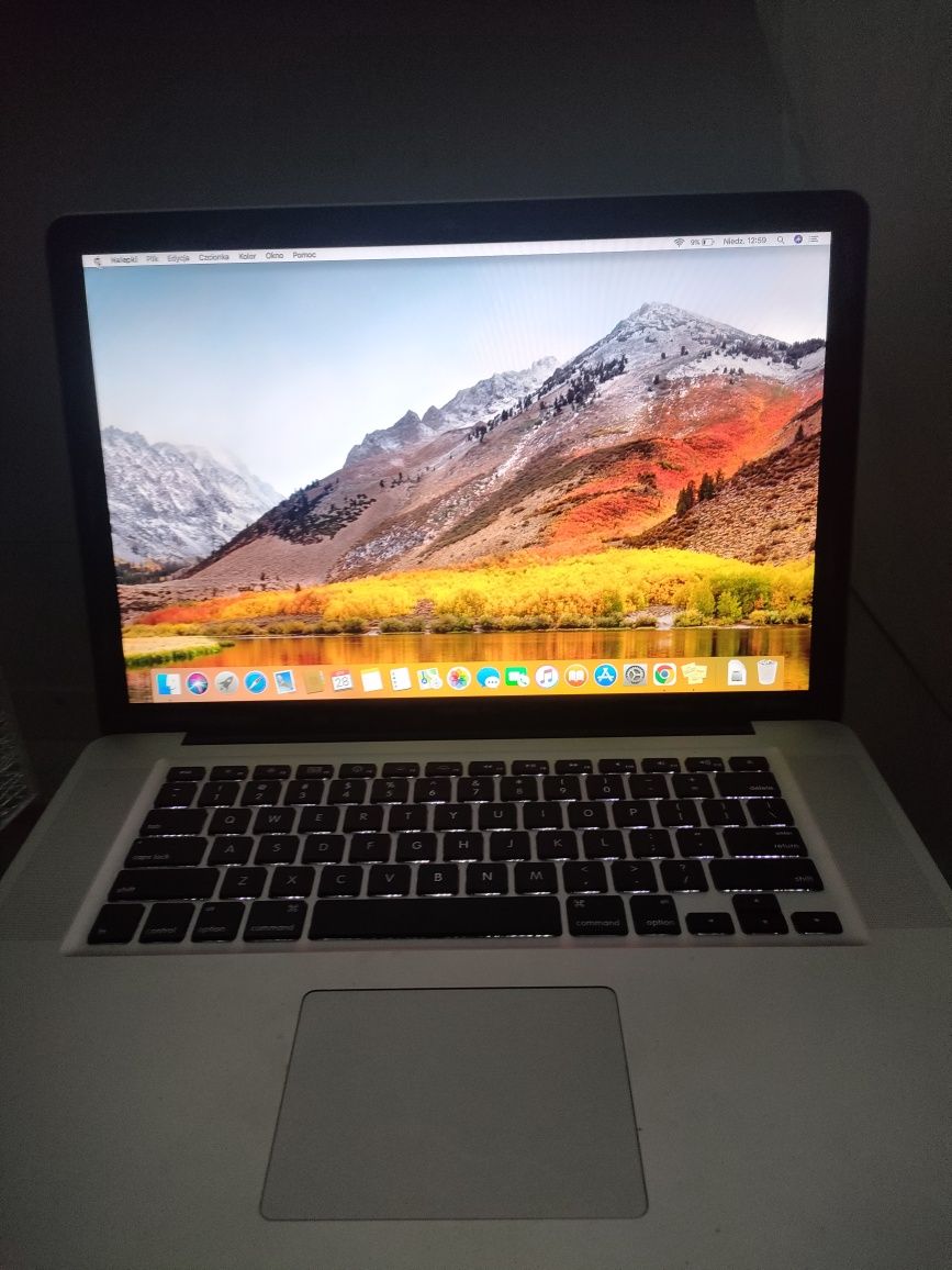 MacBook Pro i5 8gb