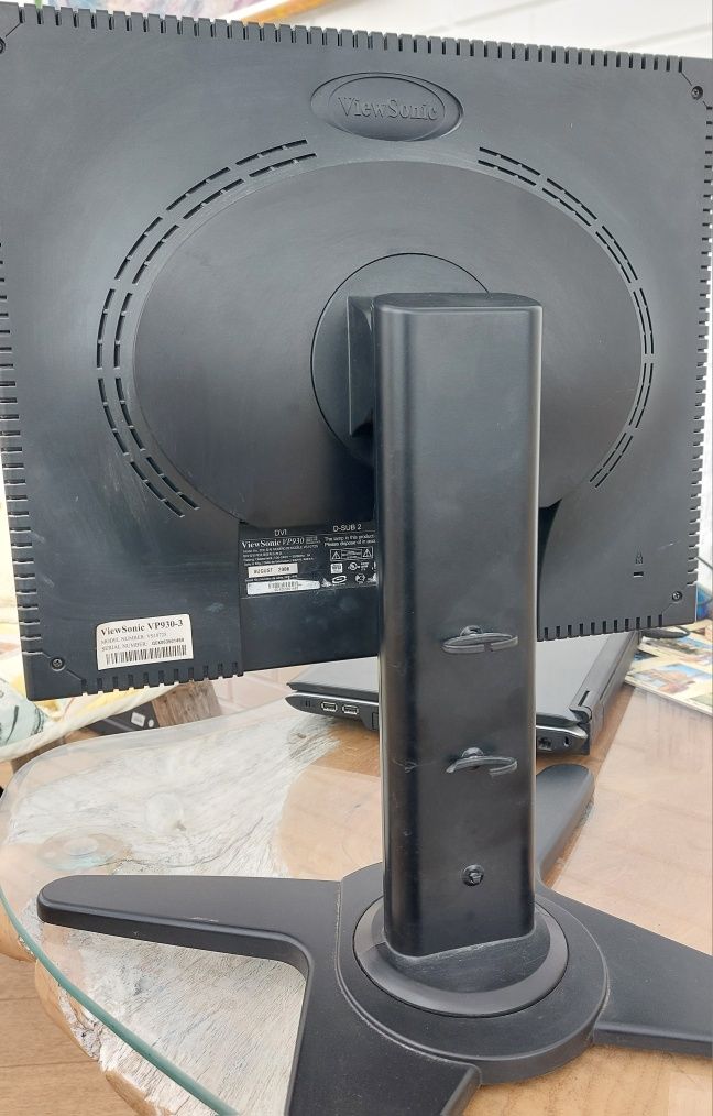 Монитор Viewsonic VP930-3 19"