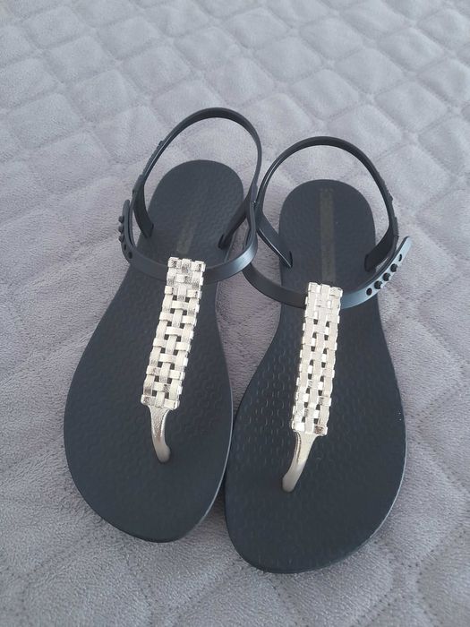 Sandálias Ipanema 5€