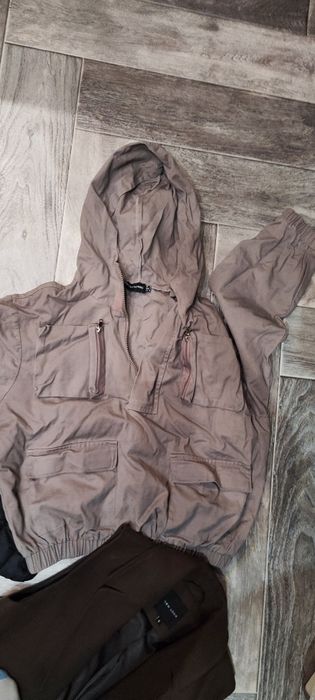 Разом Курточка, вітровка і жилетка для дівчаток хс розмір