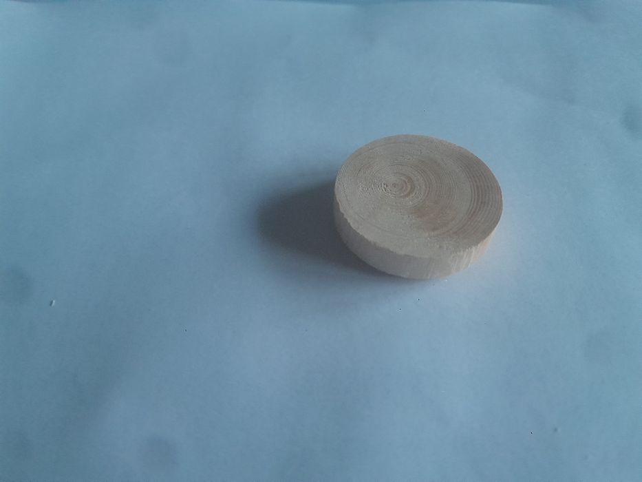 Sęki zaprawki świerkowe