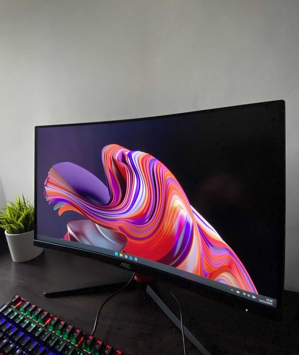 Monitor Gaming AOC Curvo 23.6″ – 165 Hz – 1ms