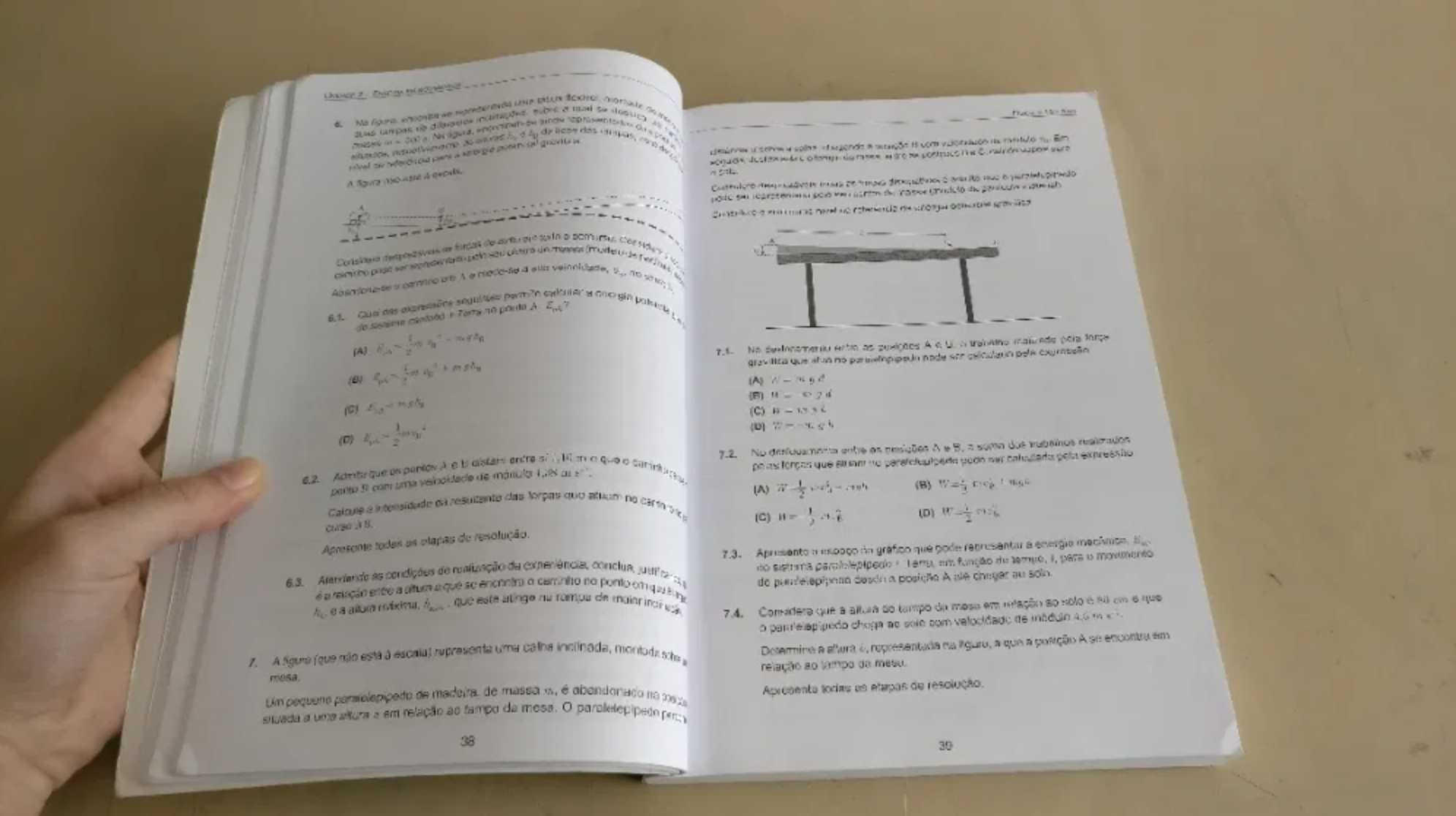 Física e Química A Questões de Exames Nacionais (10.º e 11.º Anos)