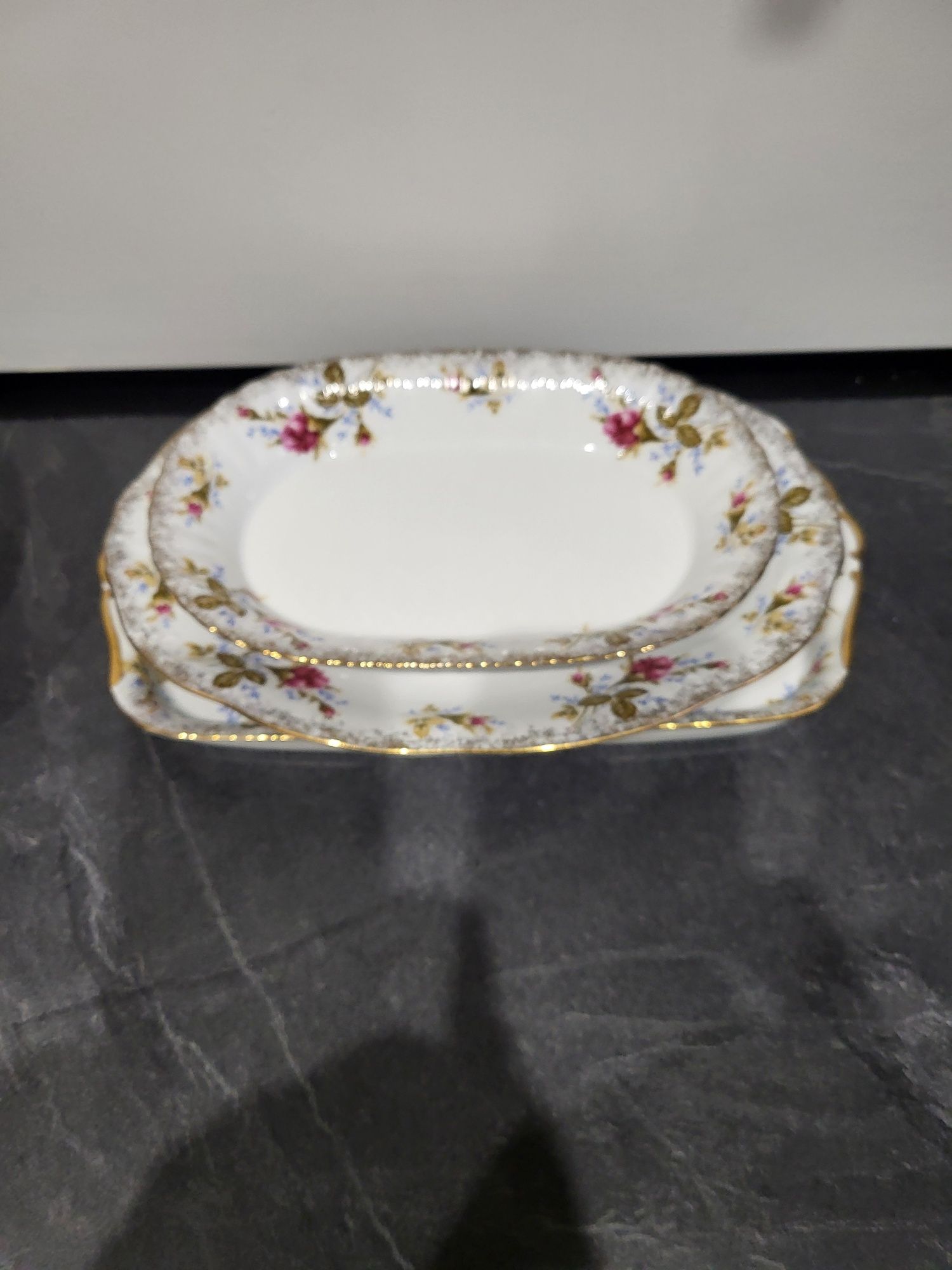 Serwis obiadowy porcelanowy na 12 osób Chodzież