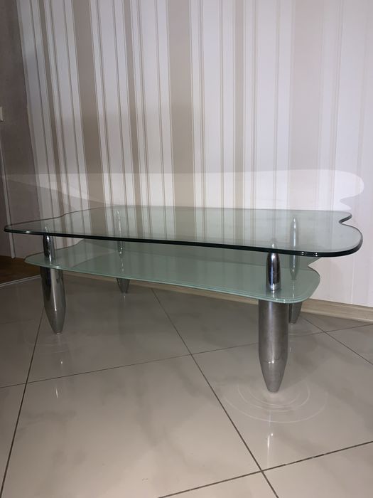 Скляний журнальний стіл Б/У
