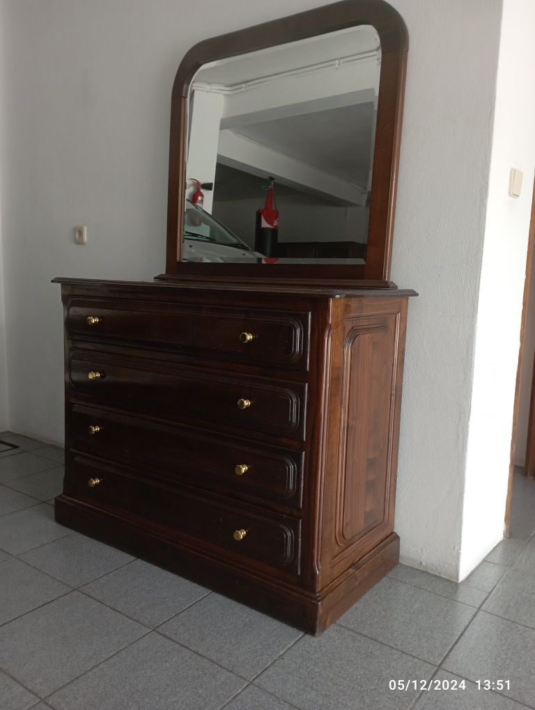 Quarto em castanho oportunidade