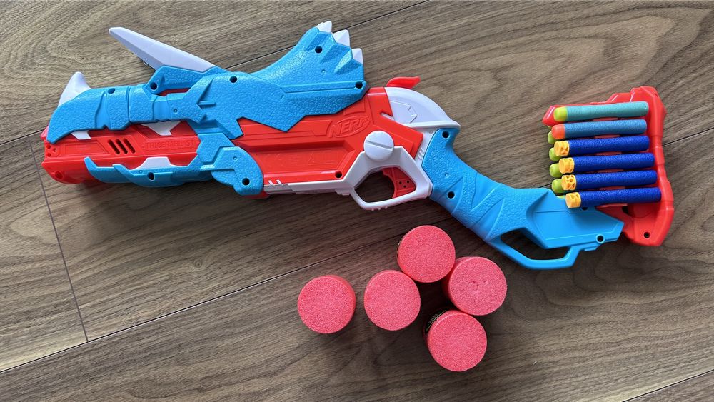 Hasbro Nerf Dinosquad Strzelba + piankowe cele