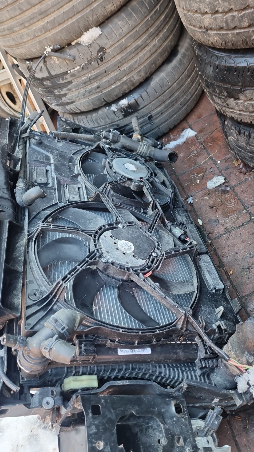 VW Golf 7 R R-ka 2.0 TFSI CJX Pas Przedni Belka Chlodnice Wentylatory