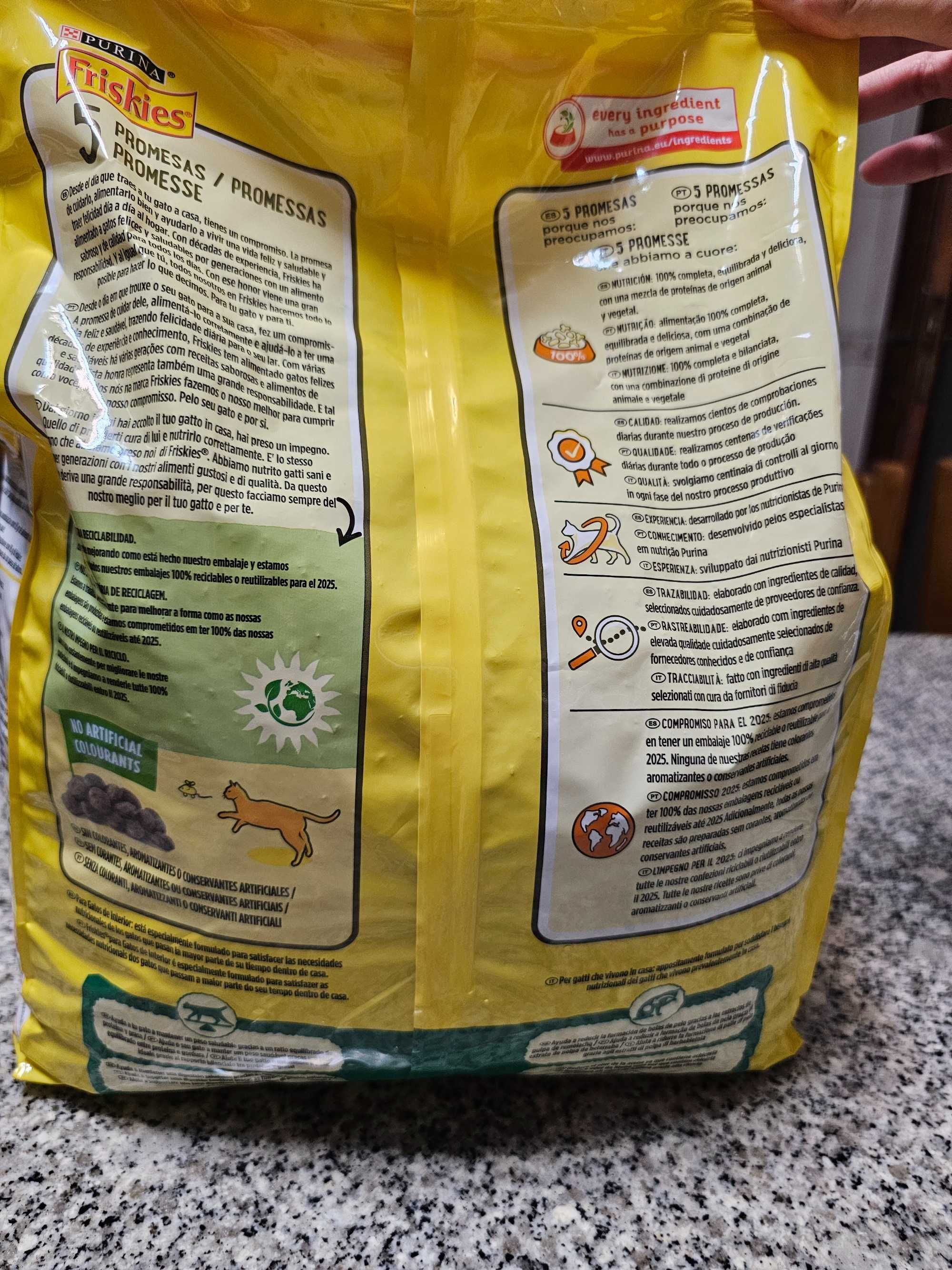 saco de comida seca para gato friskies (purina) 3kg