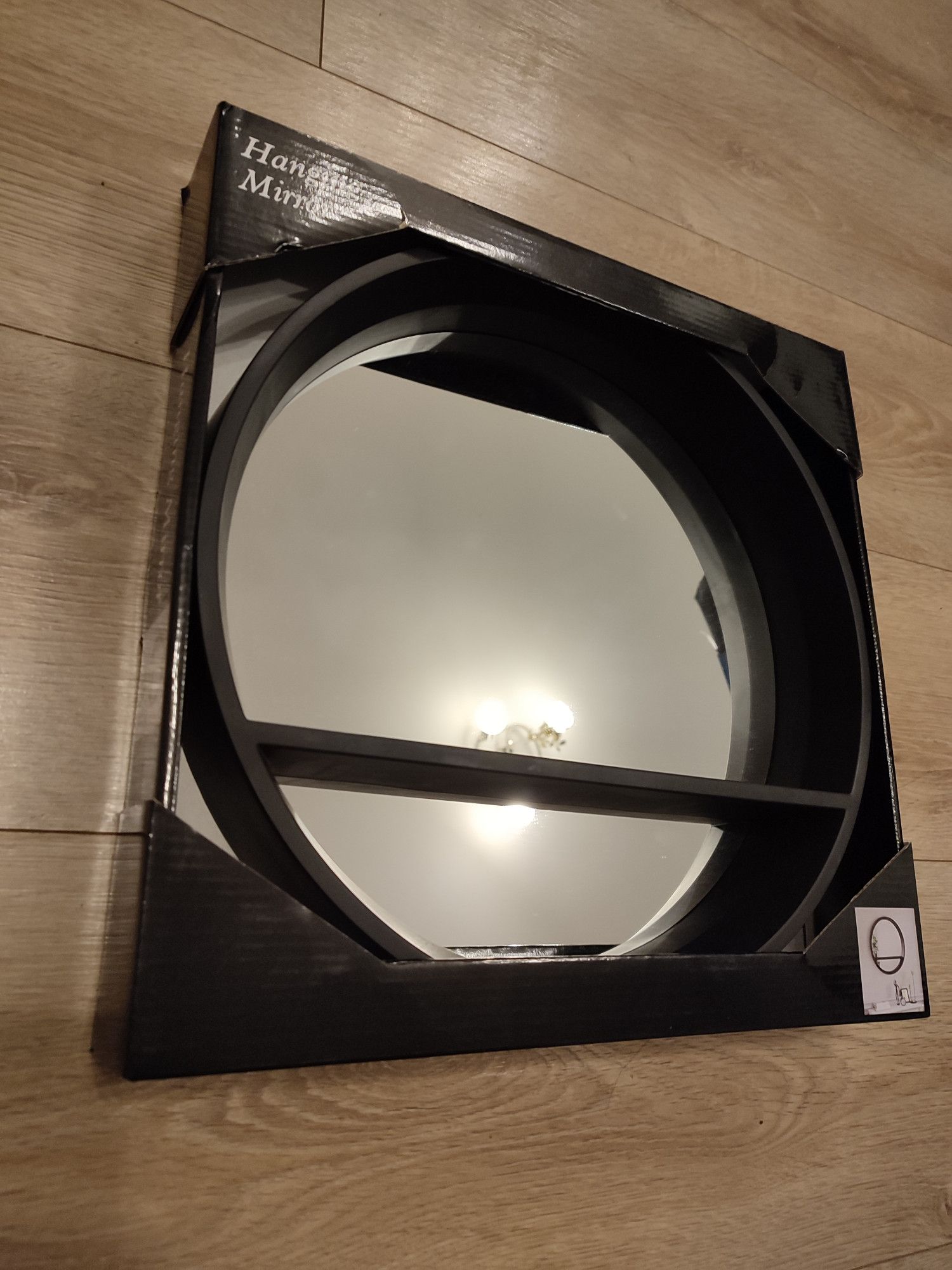 Nowe czarne lustro łazienkowe z półką
