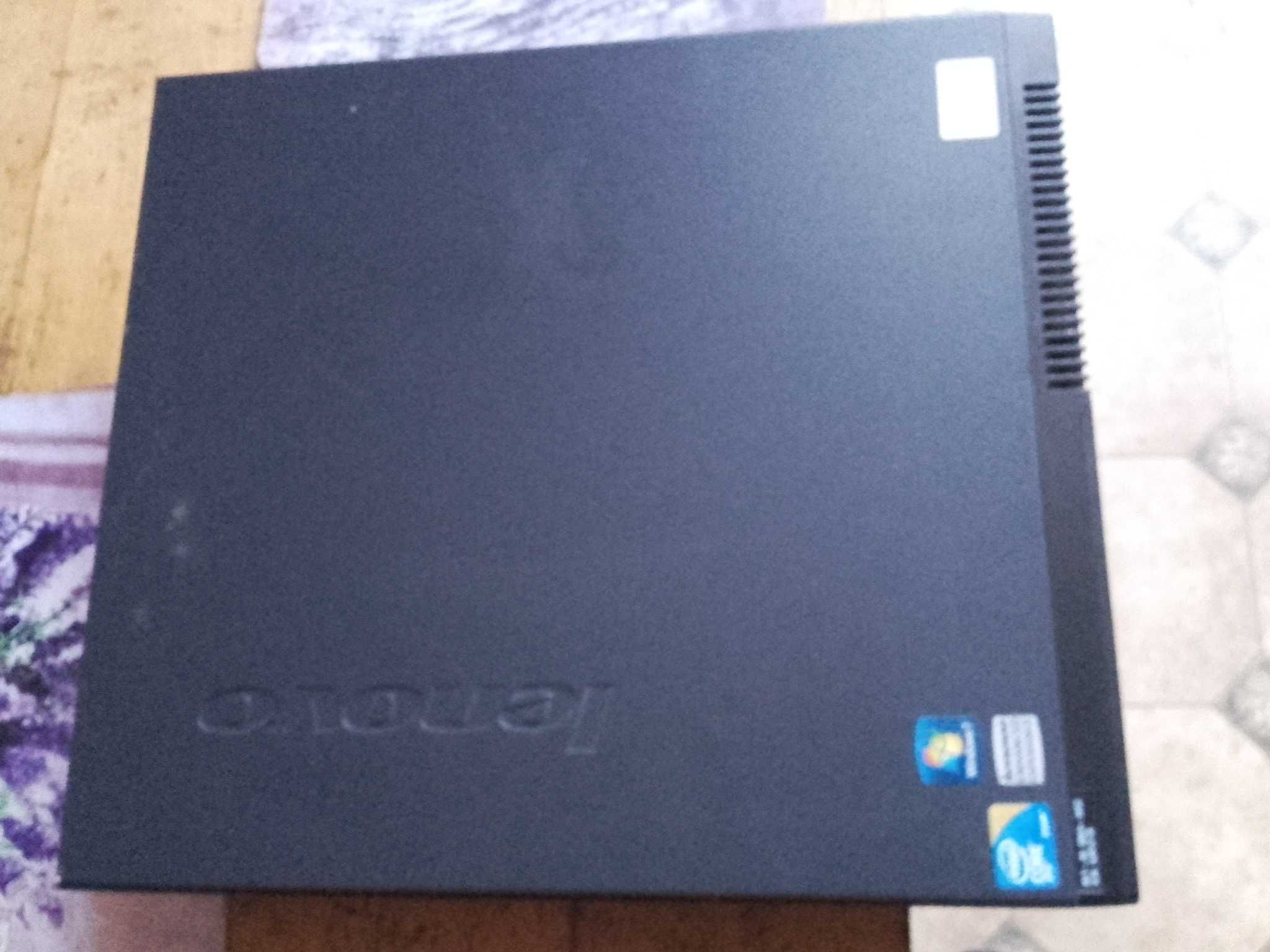 Komputer stacjonarny Lenovo