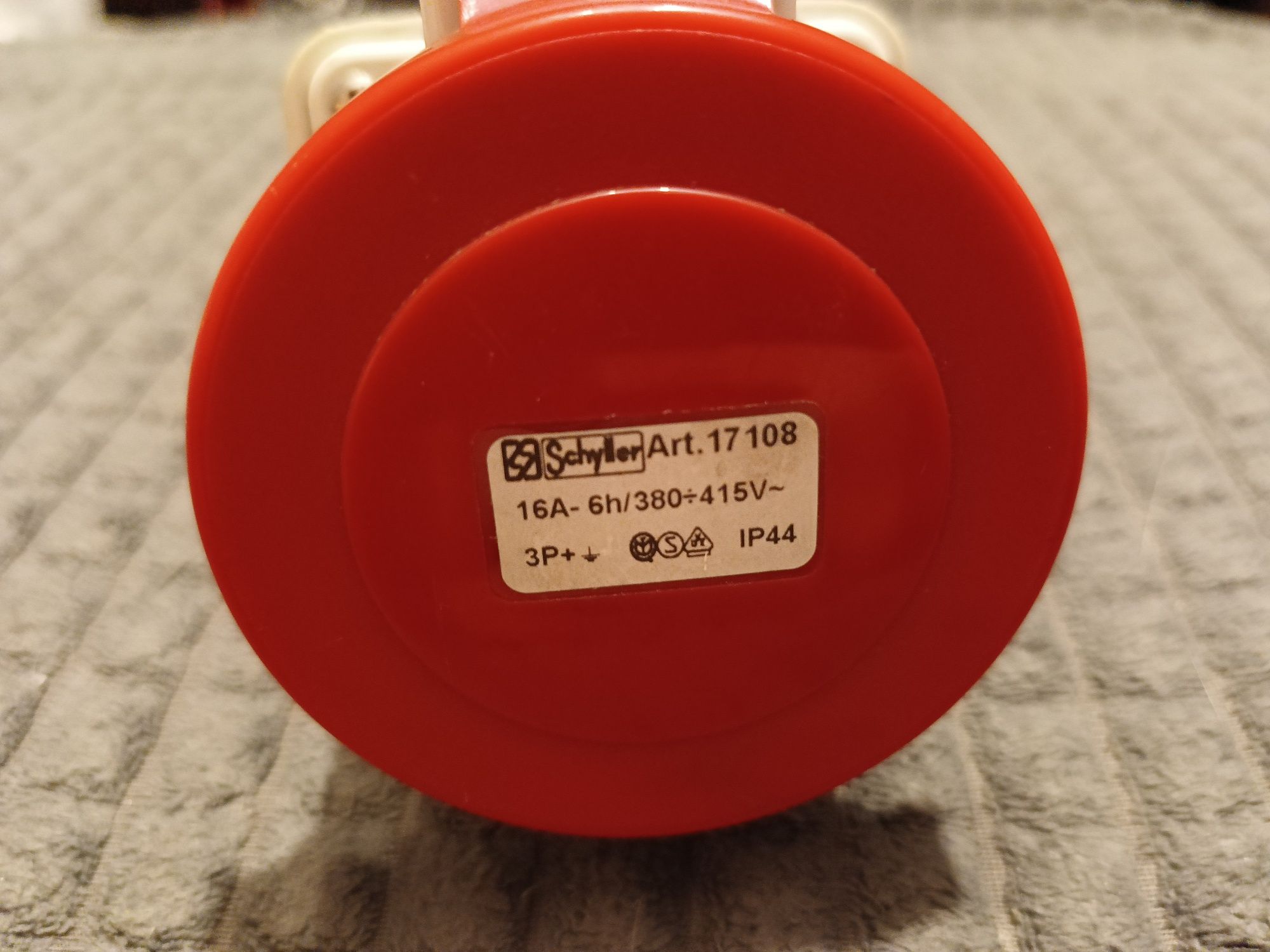 Gniazdo ścienne CEE 4-biegunowe 16A 380V SCHYLLER 17108