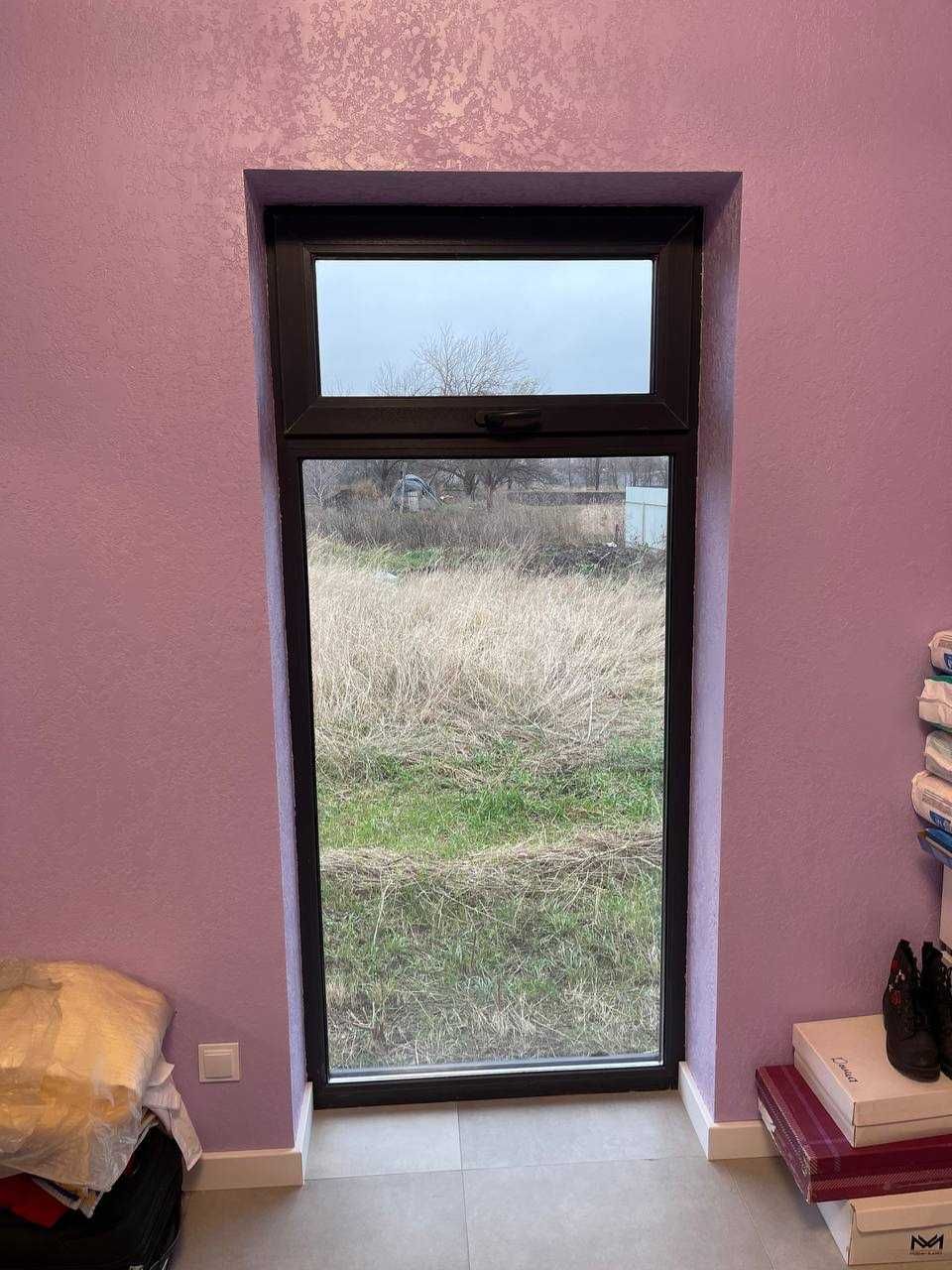 Вікно rehau, профіль антрацит 2  на 1 м.
