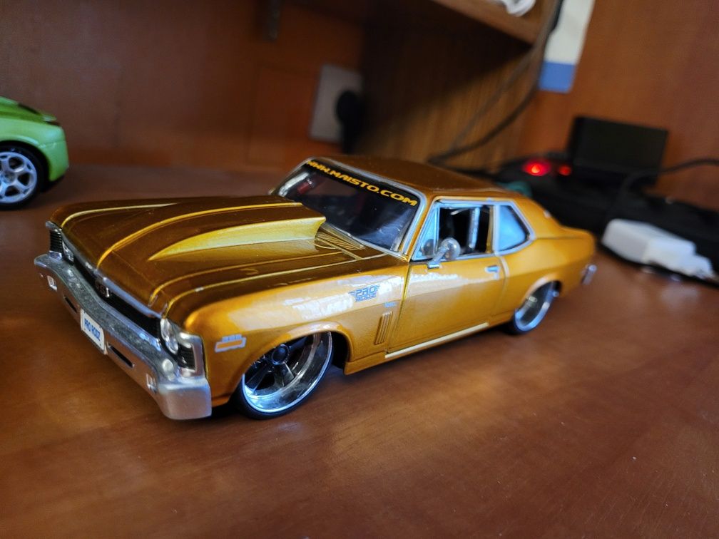 Model Chevrolet Nova SS, skala 1/24, Maisto