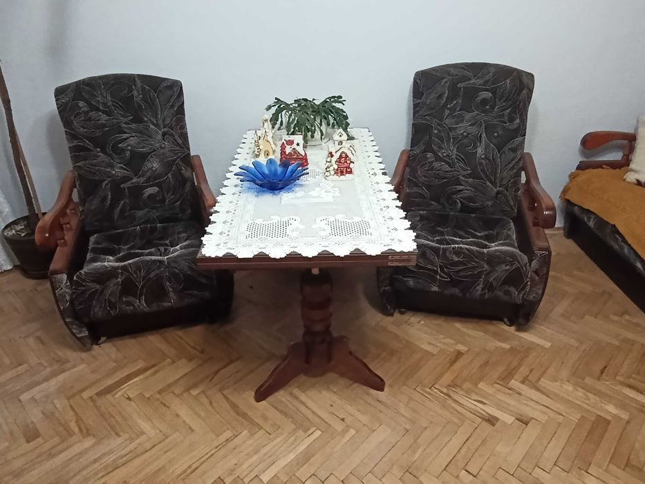 Wersalka + 2 fotele + ława