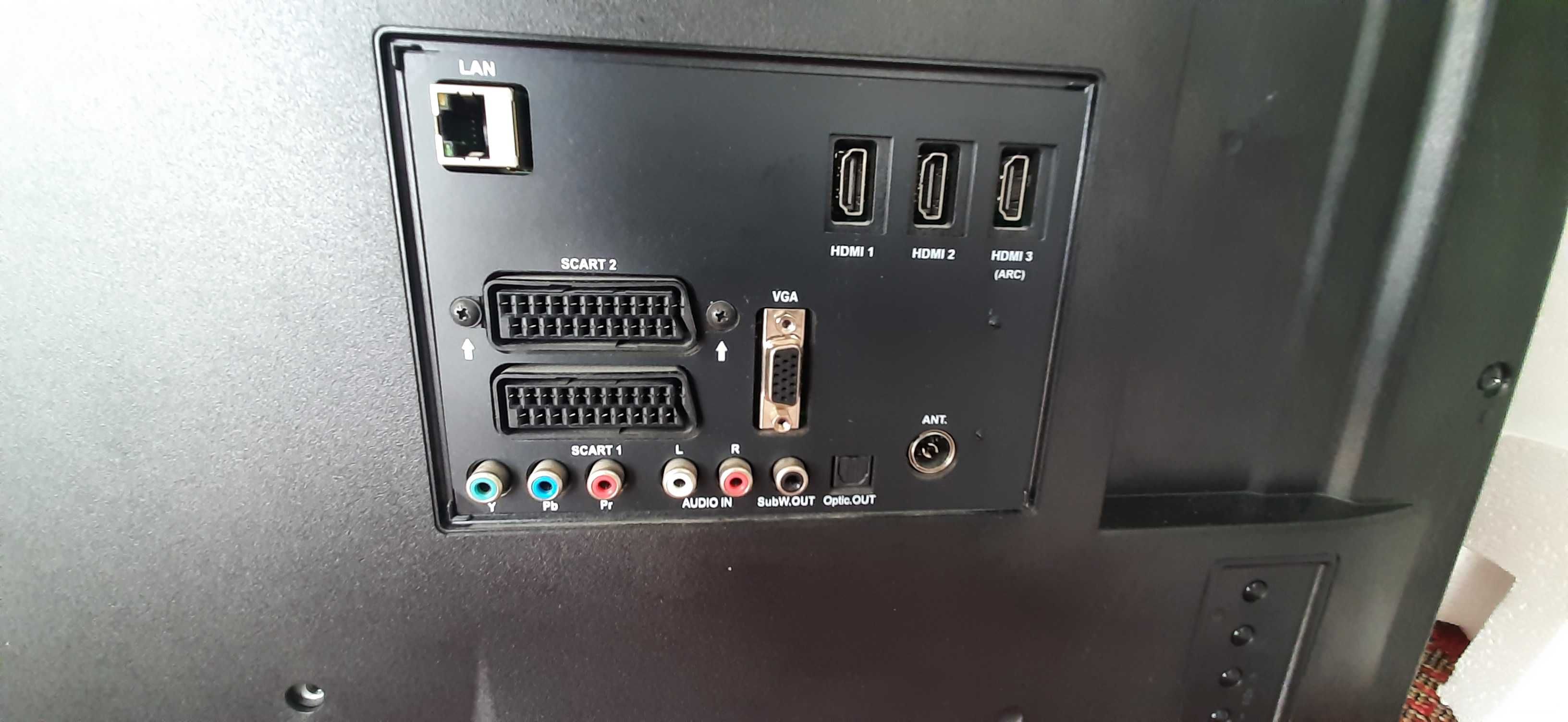 TV LCD Sharp LC-50LE760E 50 CALI uszkodzony!