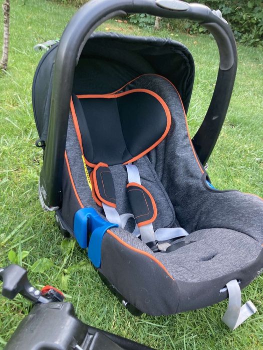 Дитяче автокрісло britax romer baby-safe ii-size автолюлька автокресло