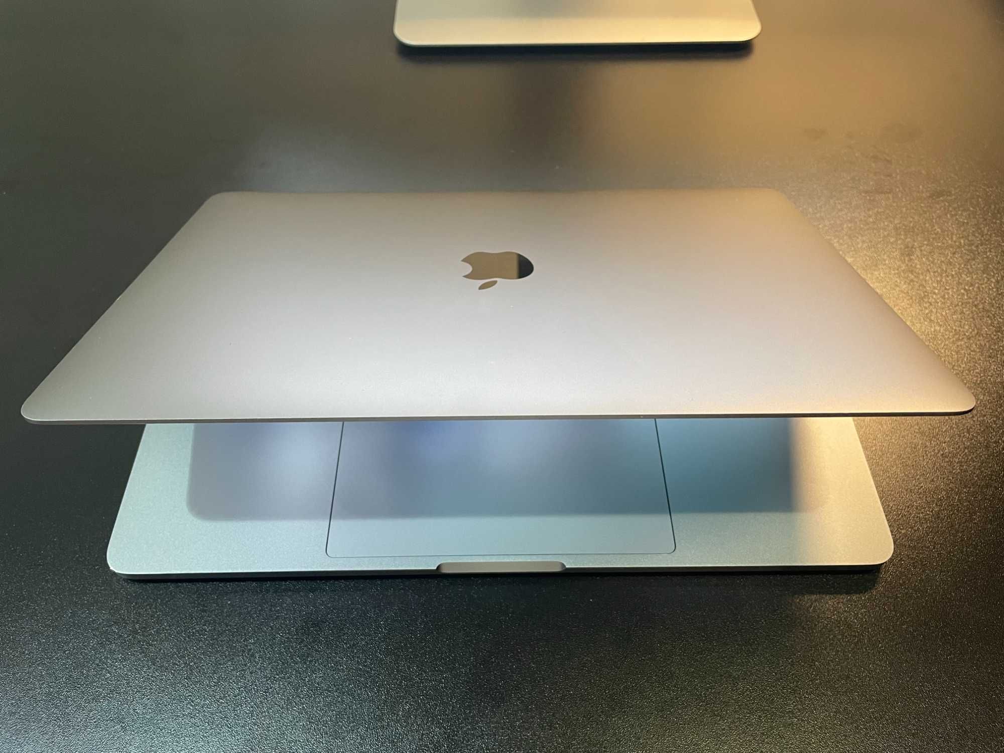 MacBook Pro 13' 2017 i5 8GB 256GB - i5/8/256