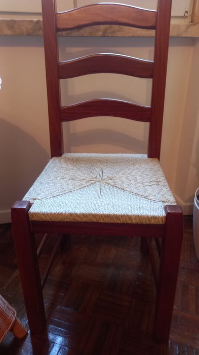 Cadeira Madeira Mogmo