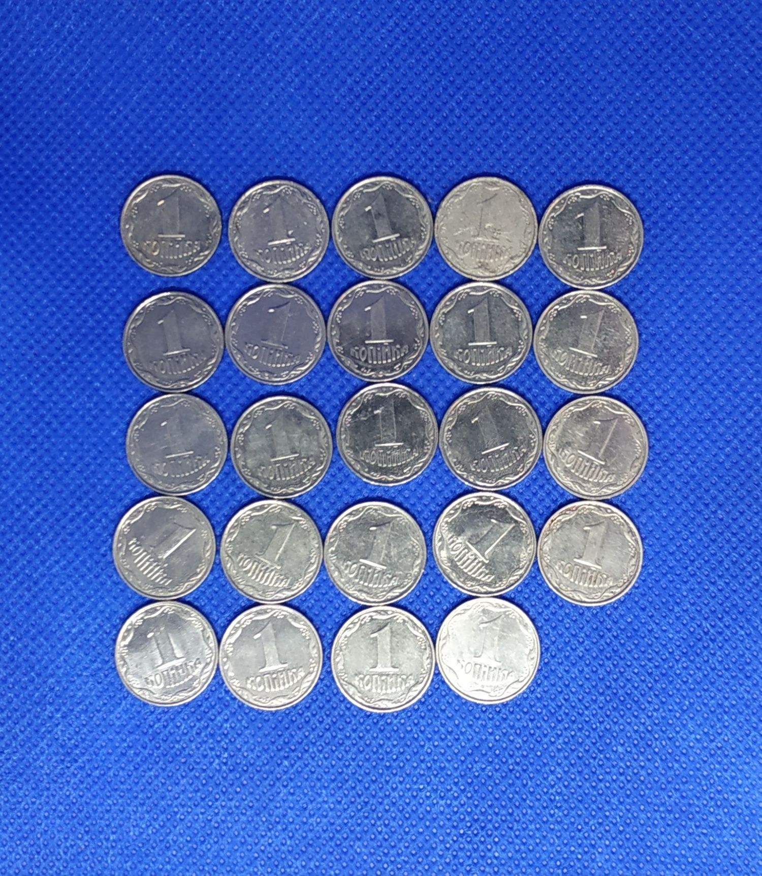 Продам монеты Украины 1коп,2коп(цена за все 39шт ).
