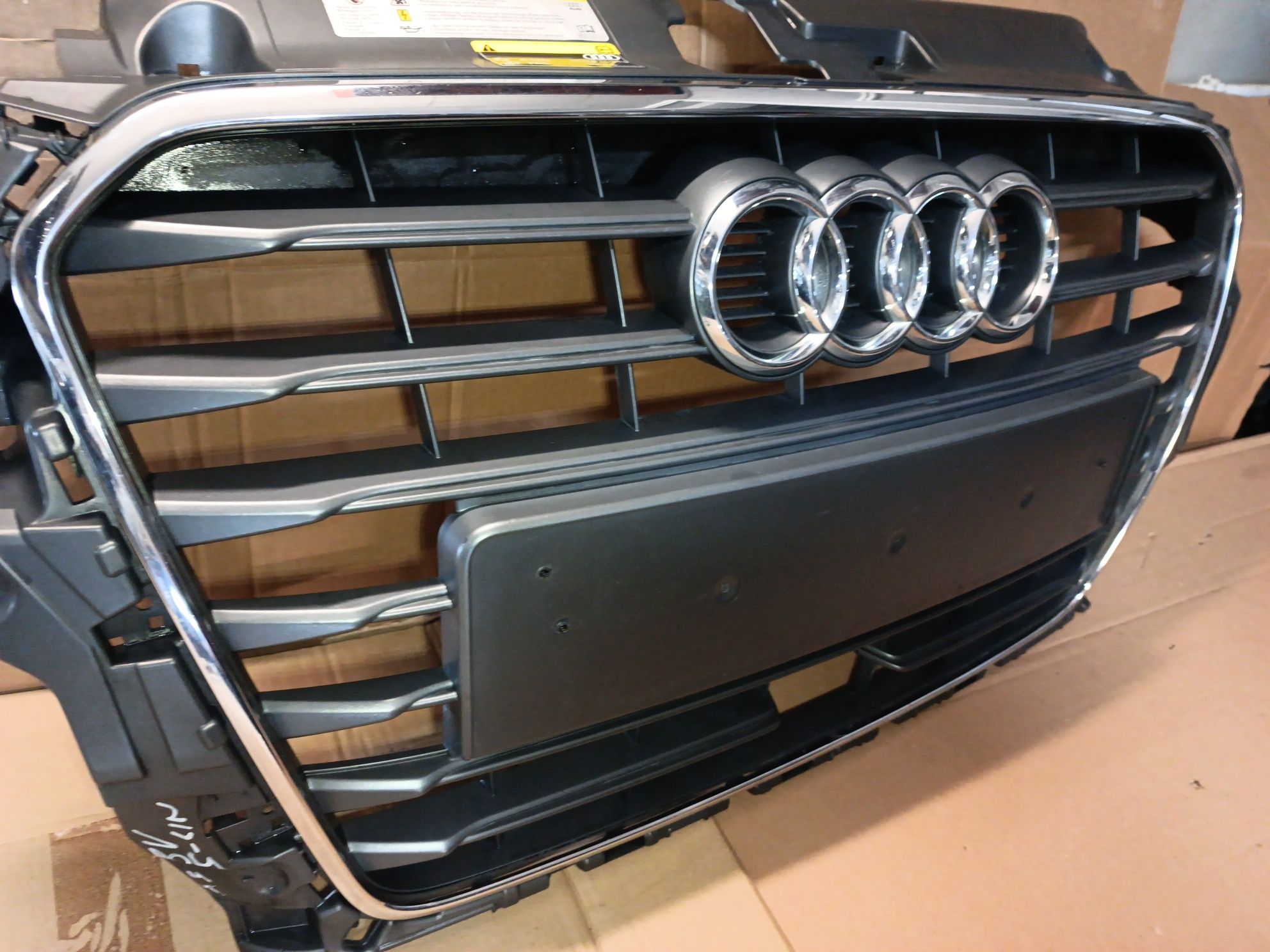 Grill atrapa Chlodnicy Audi A3 S3 8V3 14-