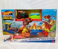 Набір Хот Вілс Пригоди на автозаправці Hot Wheels Monster Trucks