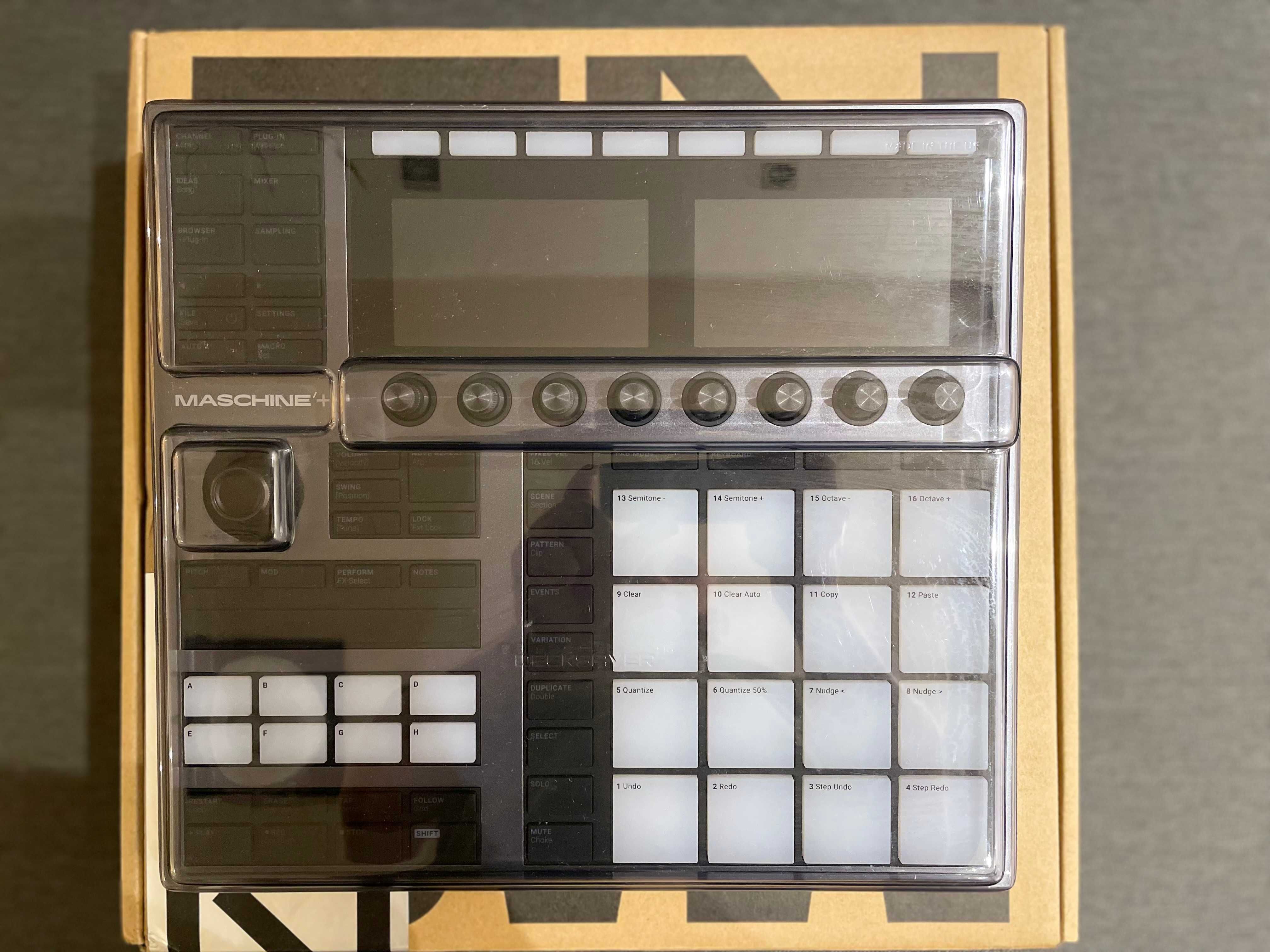 Native Instruments Maschine Plus + захисний Decksaver