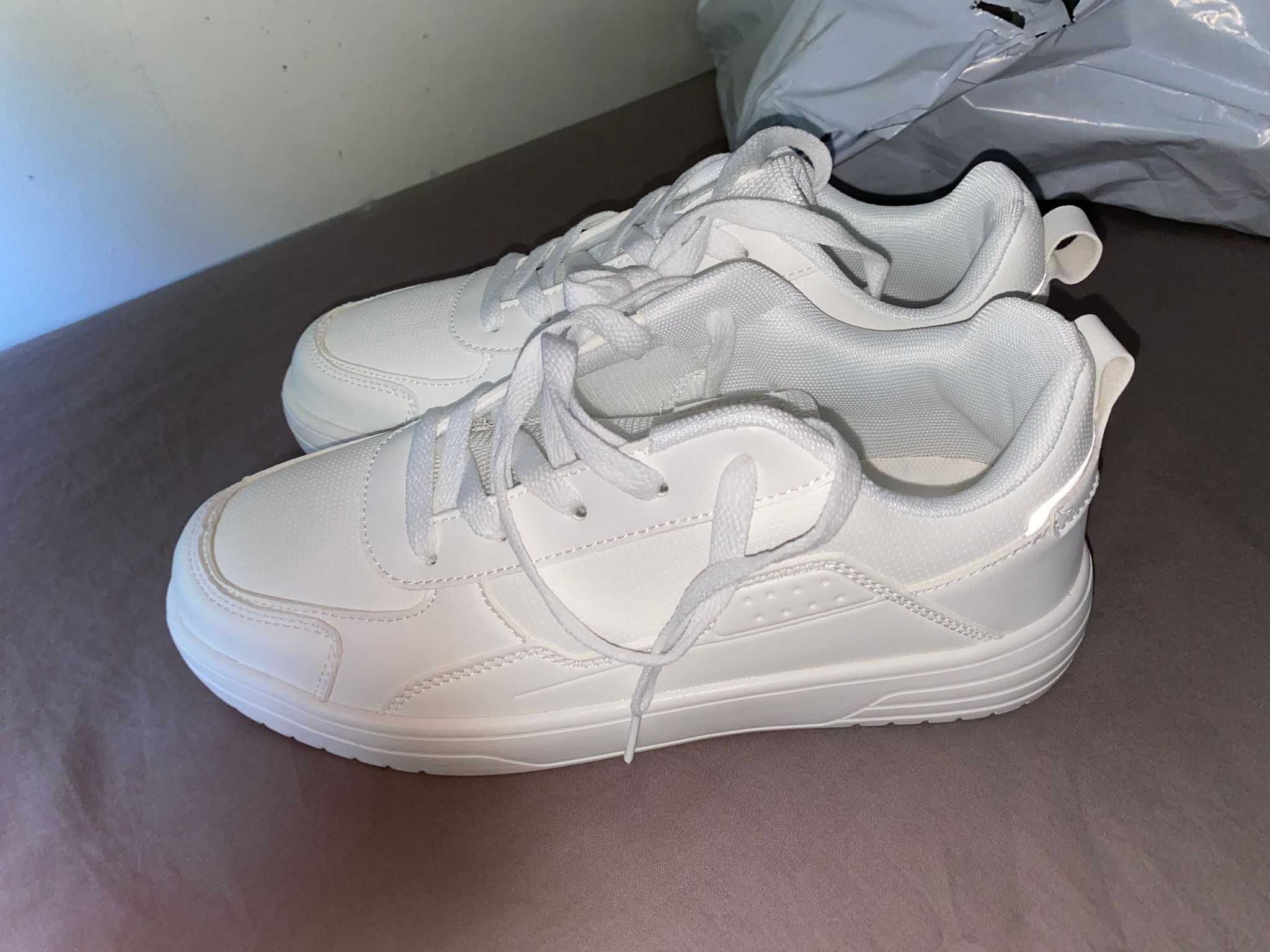 Sneakers Brancos Tamanho 40