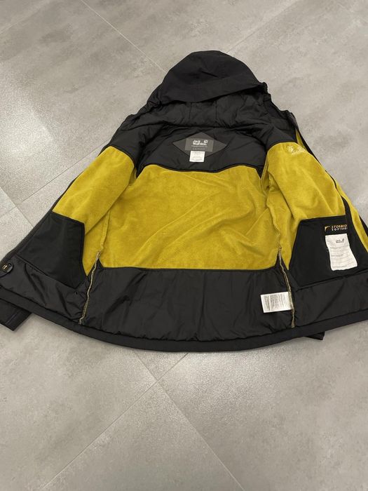 Дитяча куртка демосезонна ( зимова) Jack Wolfskin. Розмір 164..