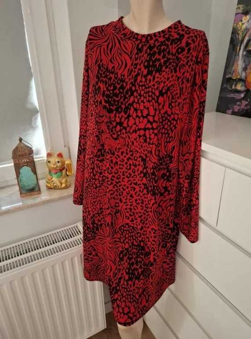46 Wallis czarna czerwona sukienka animal print panterka zebra na zime