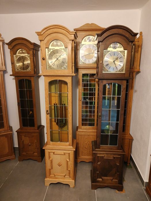 Zegar wolnostojący tempus fugit