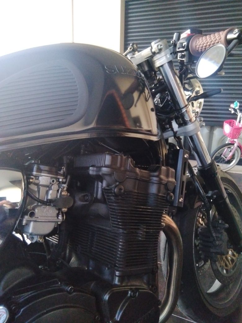 Suzuki GSX 750 (INAZUMA)
