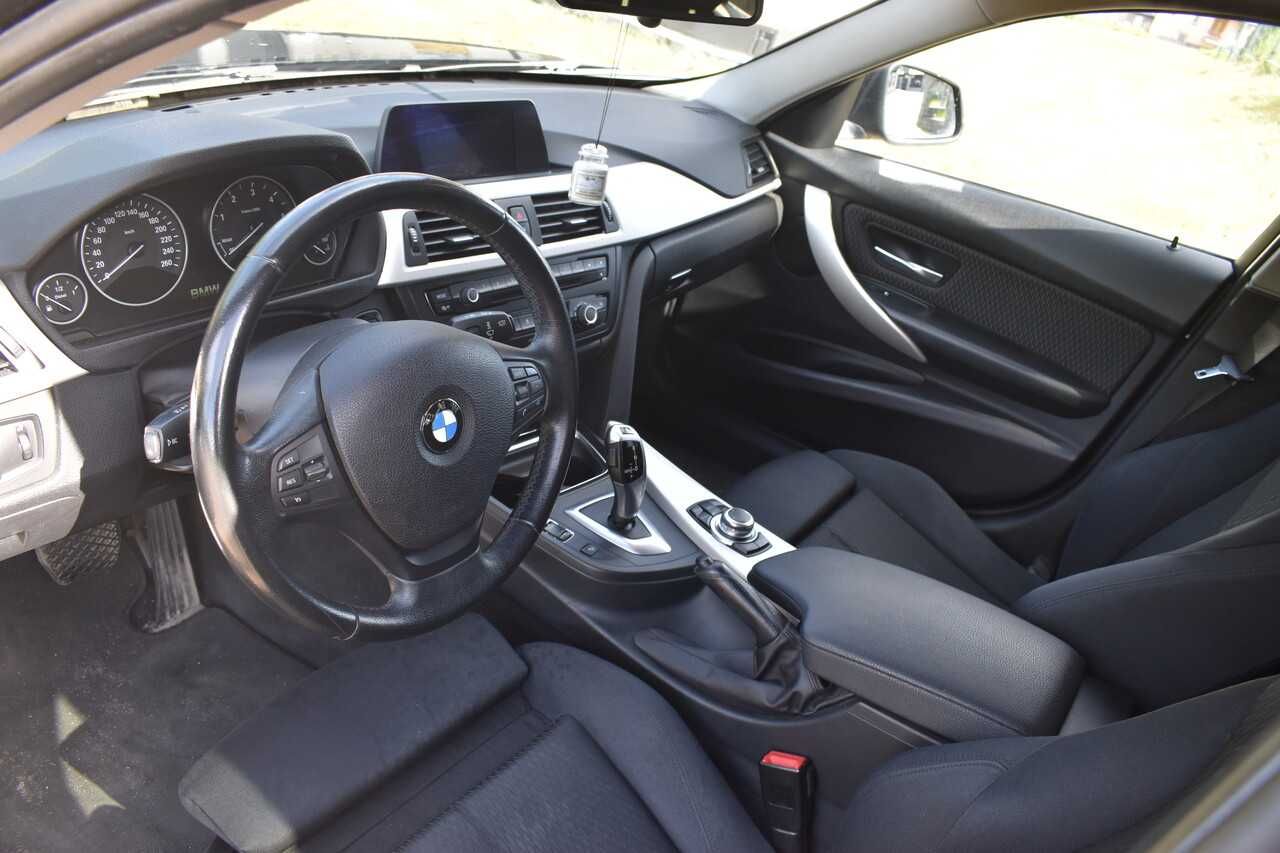 BMW F31 kombi 318d 320d xenon navi sport czytanie znaków 2kpl kluczy