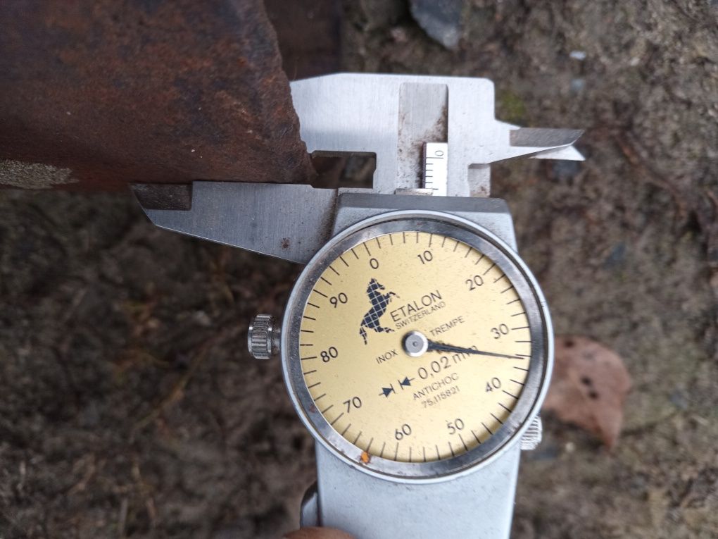 продам металеву трубу.ціна договірна.