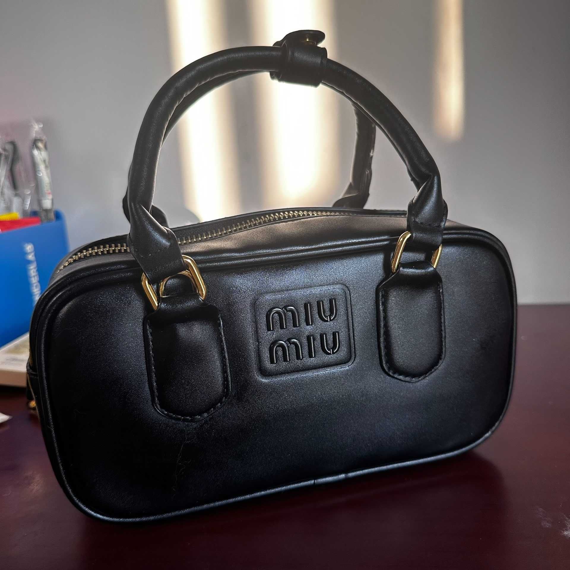 Torebka Miu Miu czarna - must-have sezonu w stylowej odsłonie