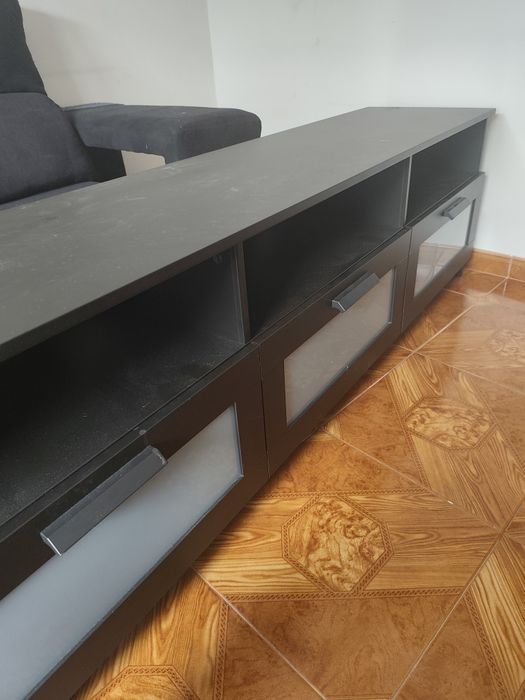 Móvel IKEA com 3 gavetas