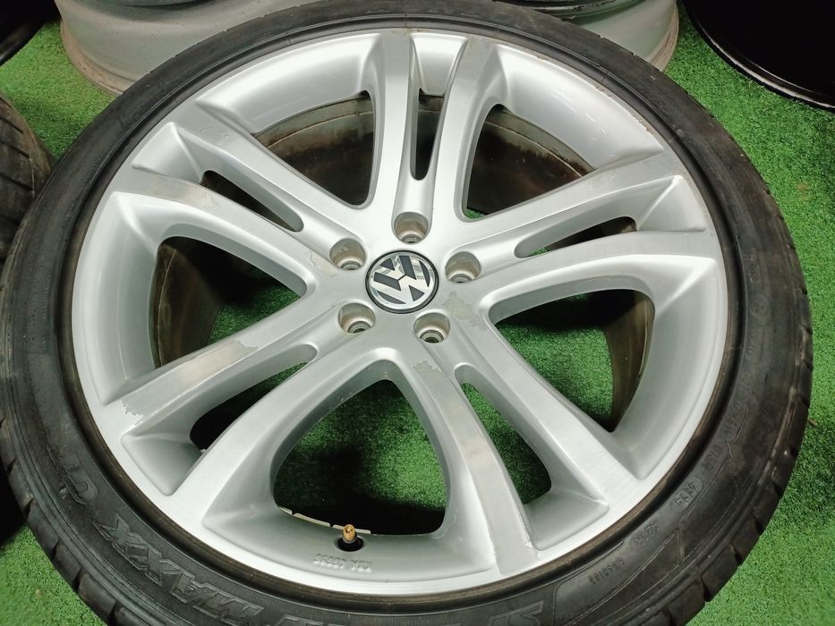 Koła 19" felgi 5x112 et33 opony 255/40/19 VW Tiguan R-line Wysyłka