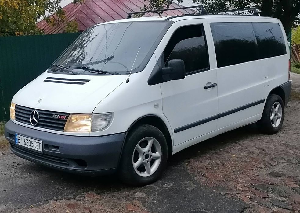 Продам автомобіль Mercedes Vito