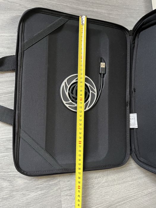 Сумка для ноутбука з охолодженням