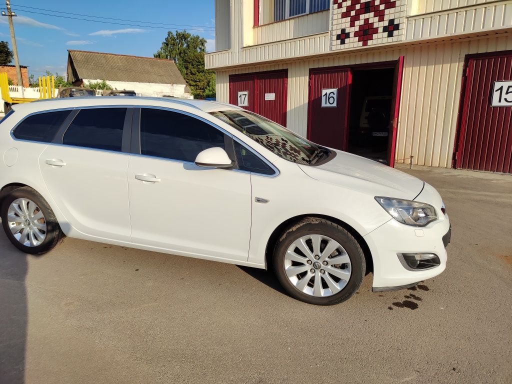 Opel Astra j 1.6 turbo