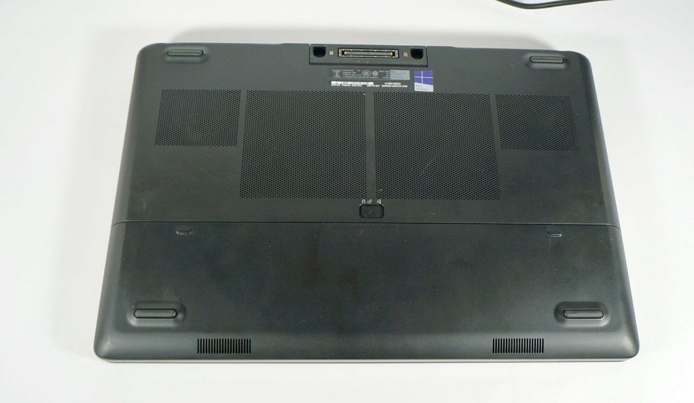 Dell Precision 7710  i7-6920HQ\16GB\256GB\Pro W7170M 4GB\17,3 FHD IPS