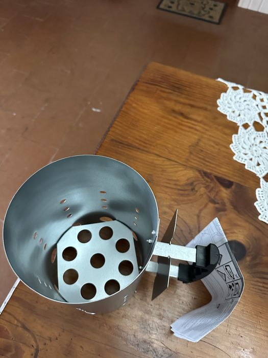 Acendedor de brasas para barbecue/lareira