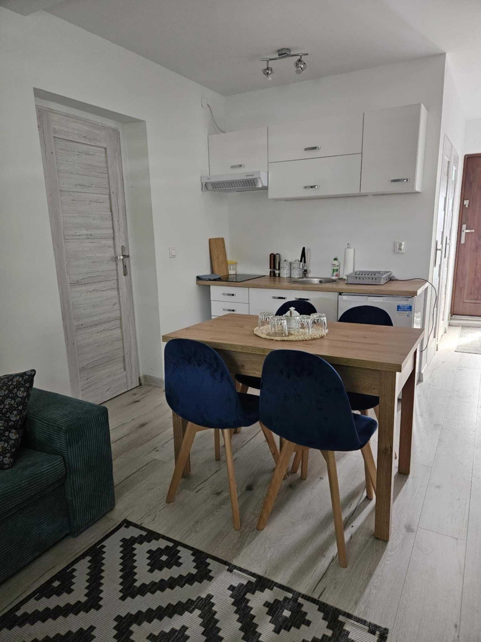 Dom 180 m² z dużym budynkiem gospodarczym  okolice Krzeszowa